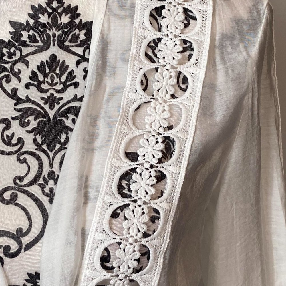 Elan Crochet Tie Front Crop Top White lightweight bell sleeve tie front. Size L - Picture 7 of 12